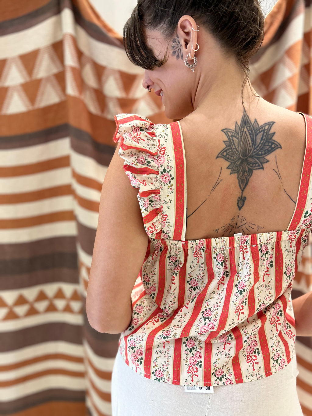 Top/camicia INAPRIL1986 righe/fiori rosso/beige