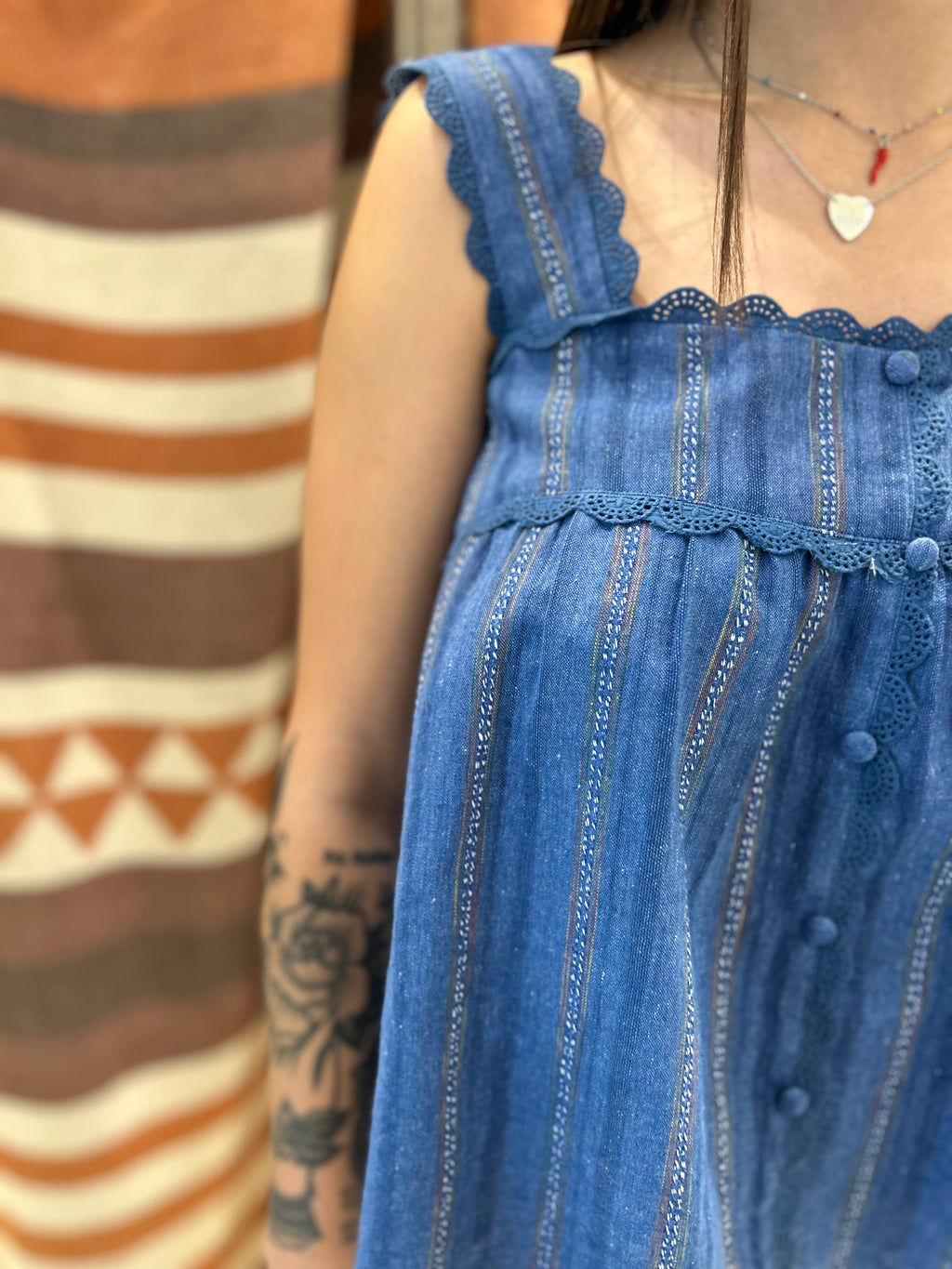 Top INAPRIL1986 ethnic blue