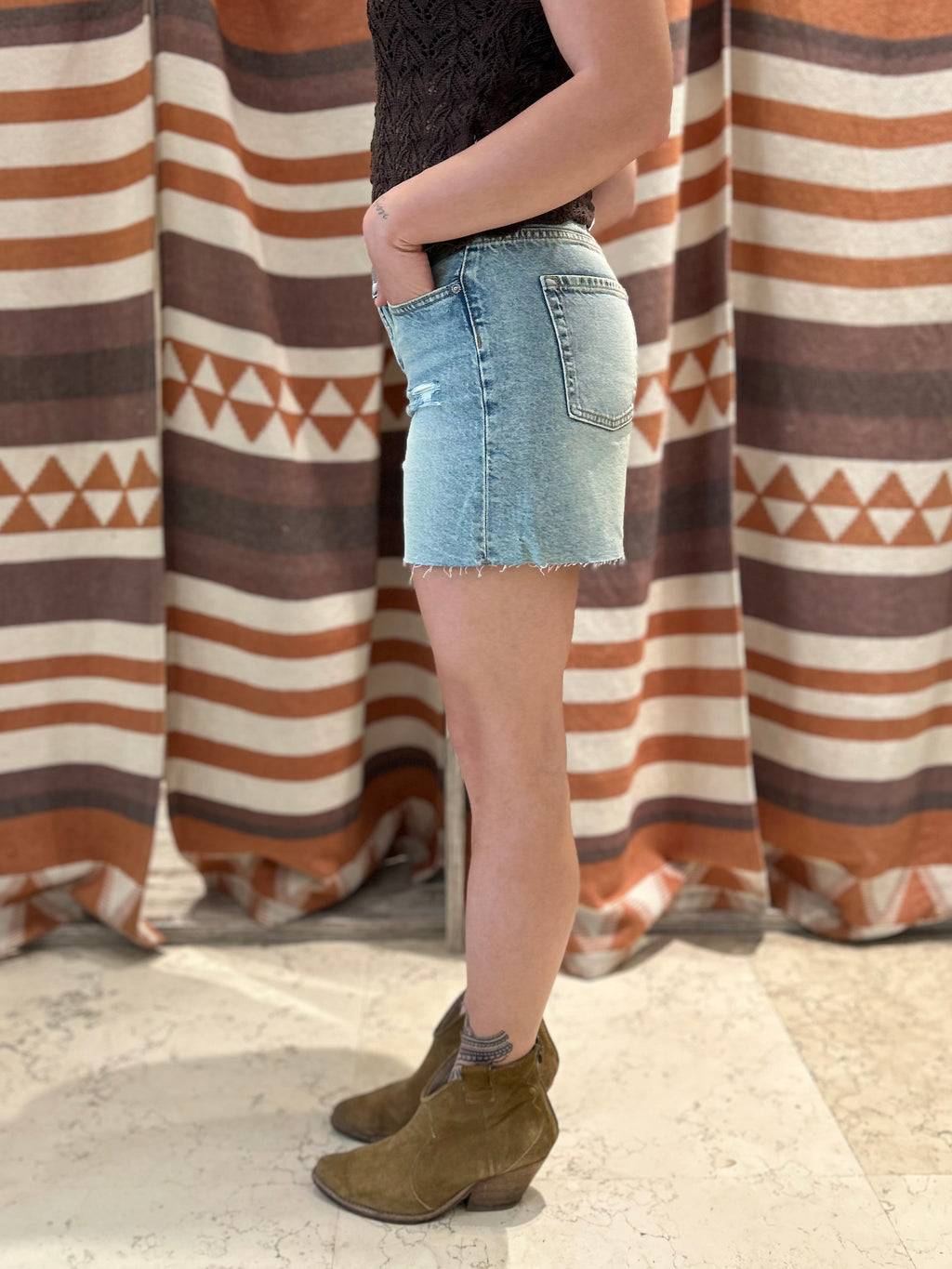 Shorts JJXX taglio vivo strappato azzurro