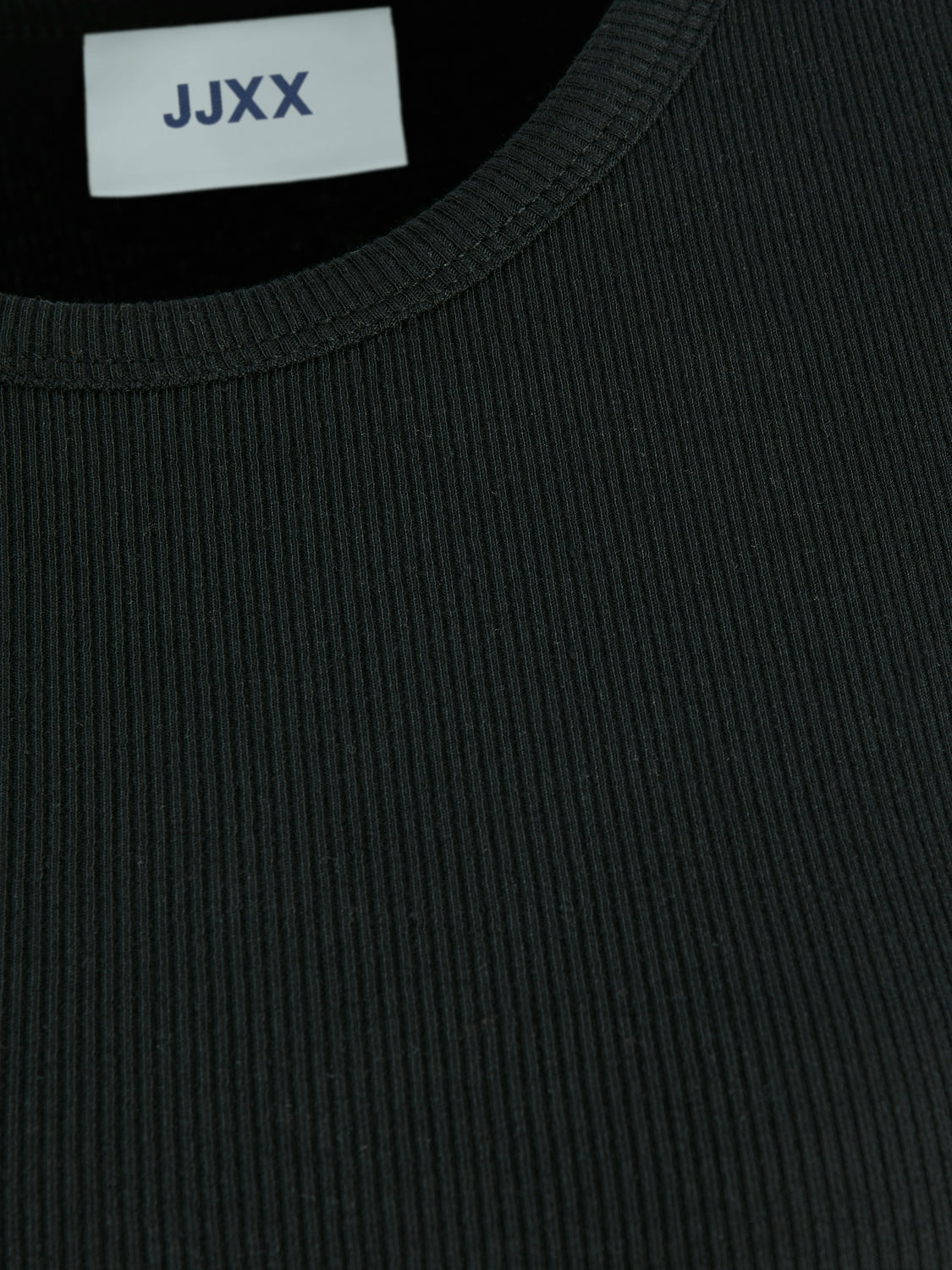 T-shirt JJXX manica lunga nera.