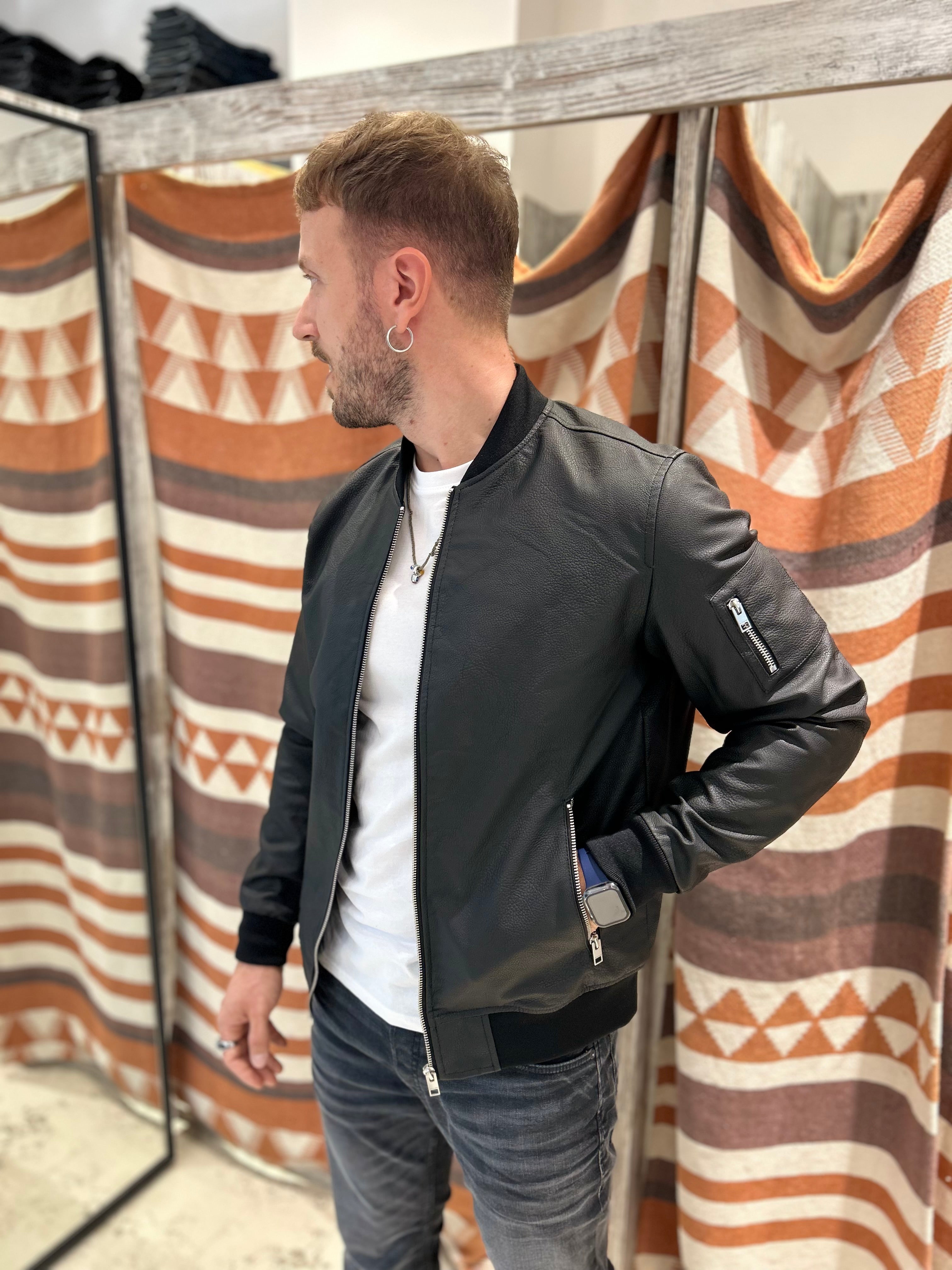 Bomber Jack & Jones ecopelle nero