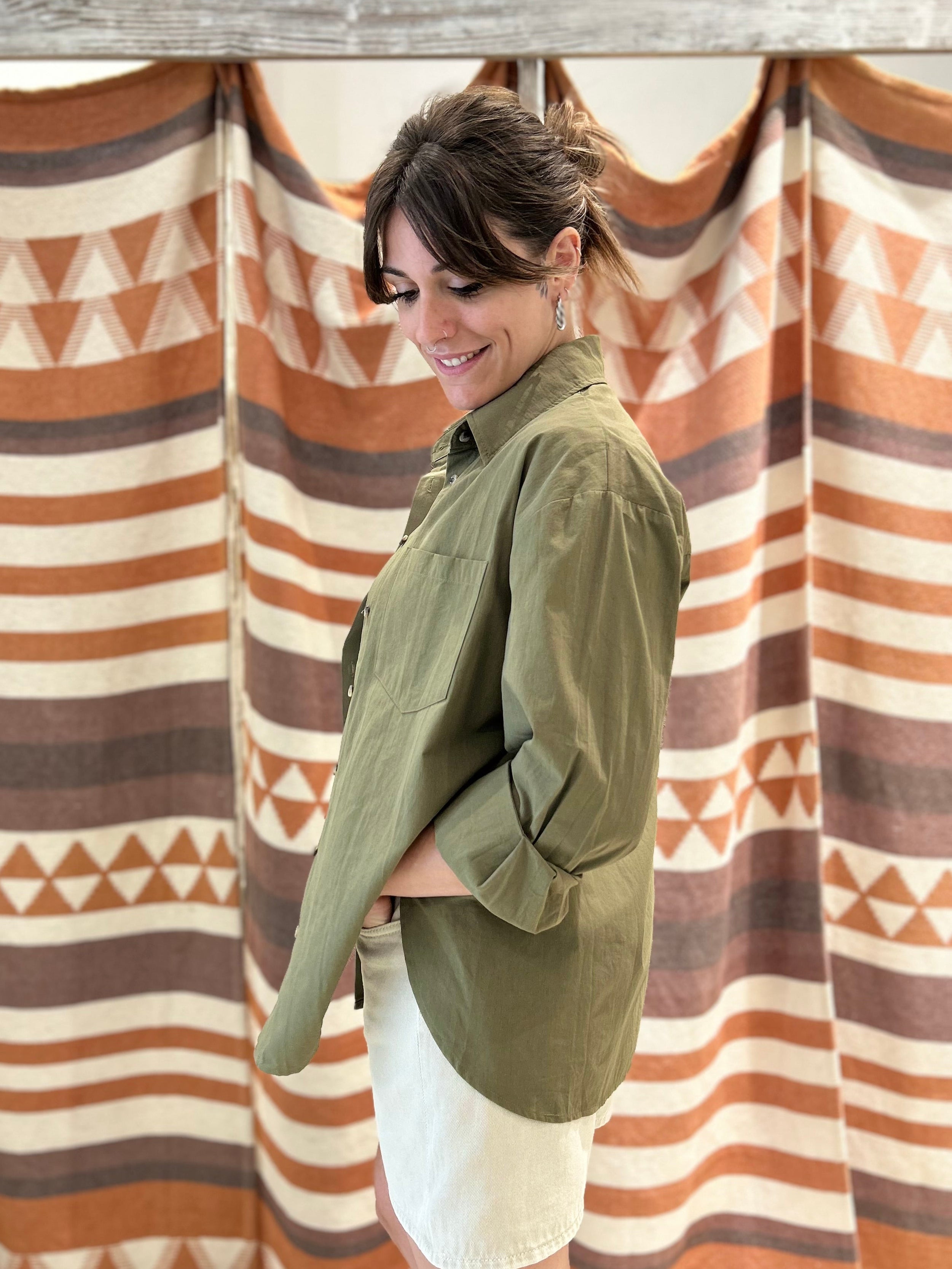 Camicia INAPRIL1986 oversize verde militare